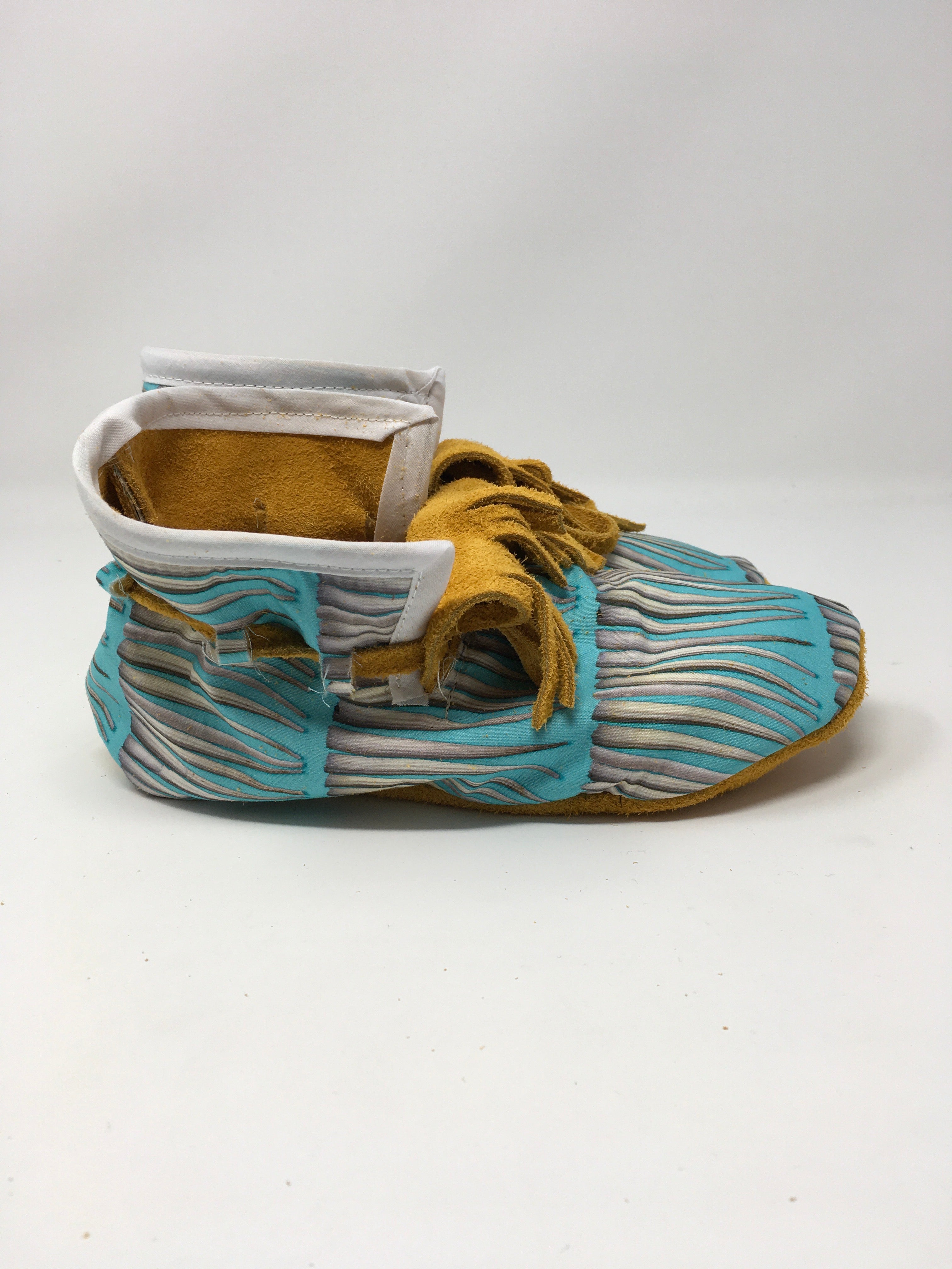 Floral Moosehide Moccasins 8 Kids