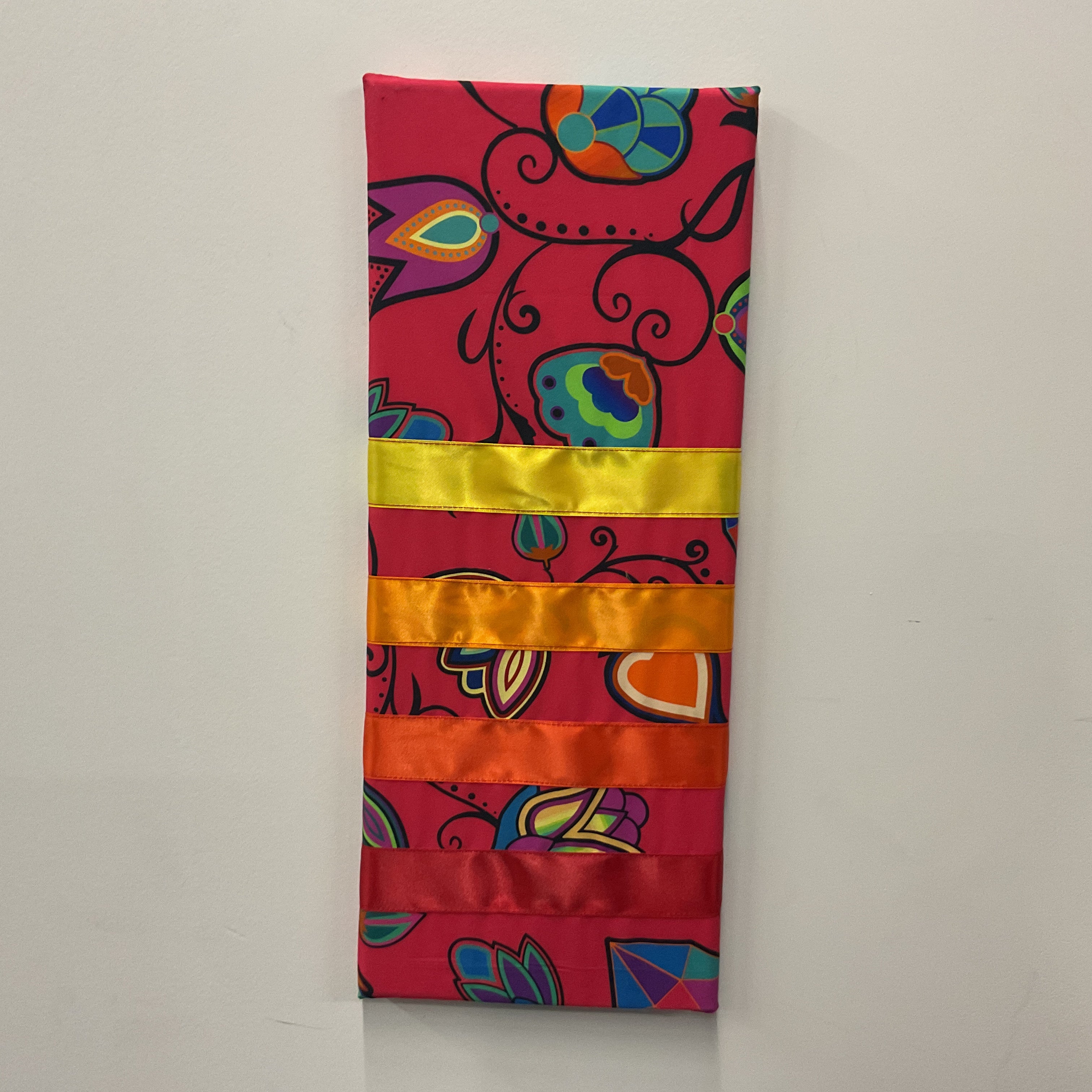Ribbon Wall Hanger