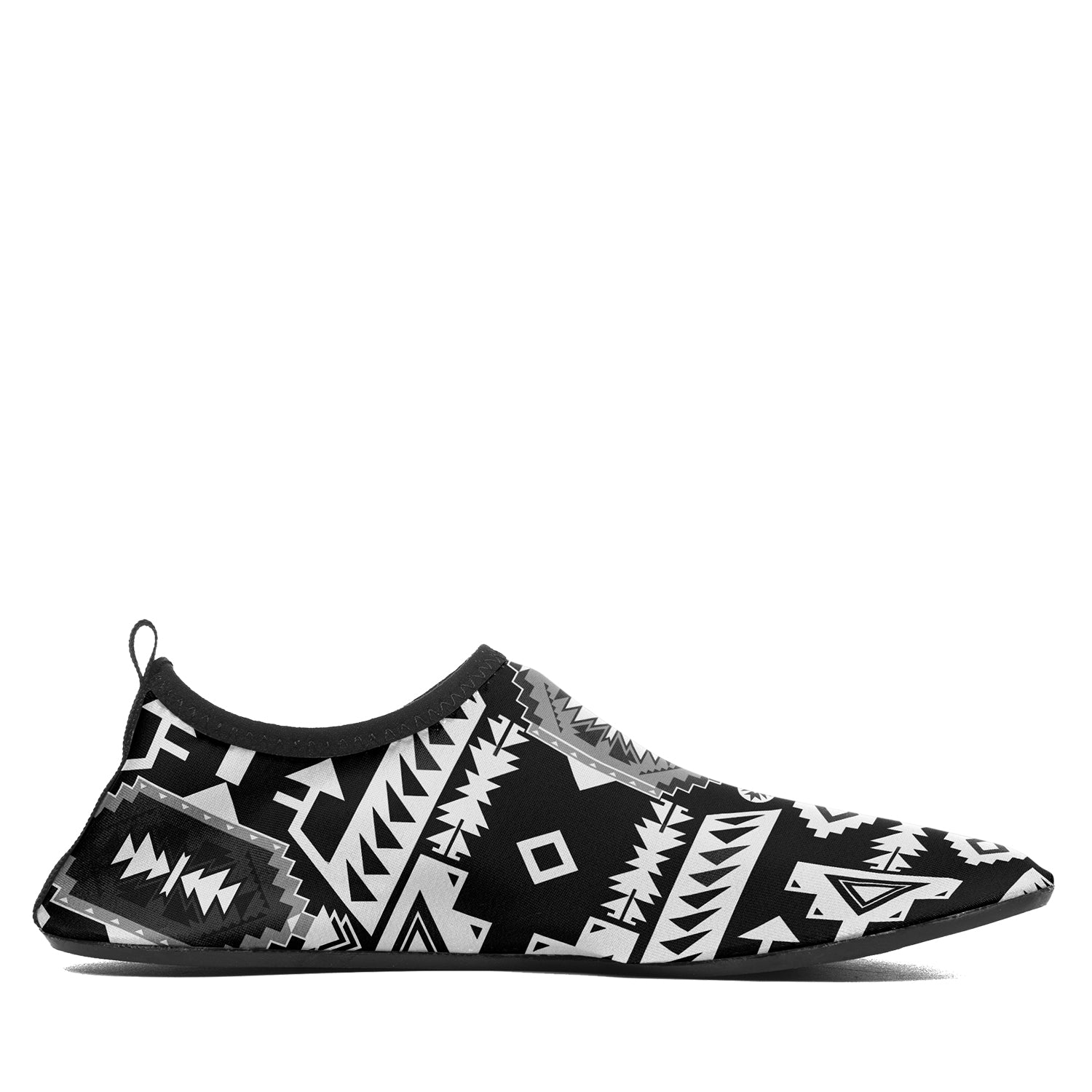 Chiefs Mountain Black and White Sockamoccs