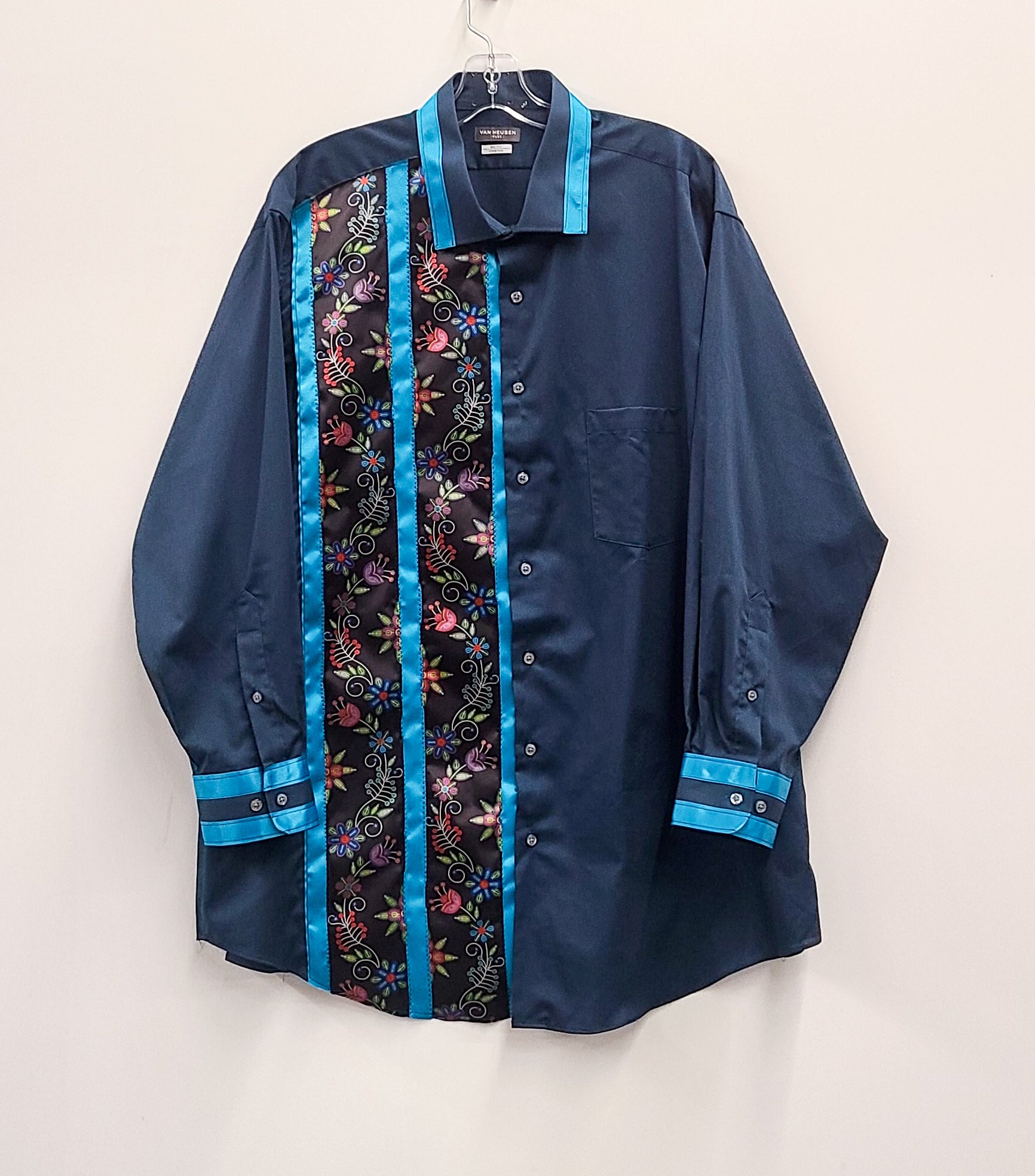 Long Sleeve Button-up Shirts with Ribbon and Heat Transfers